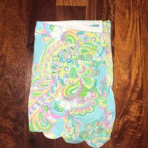 The buttercup scalloped shorts